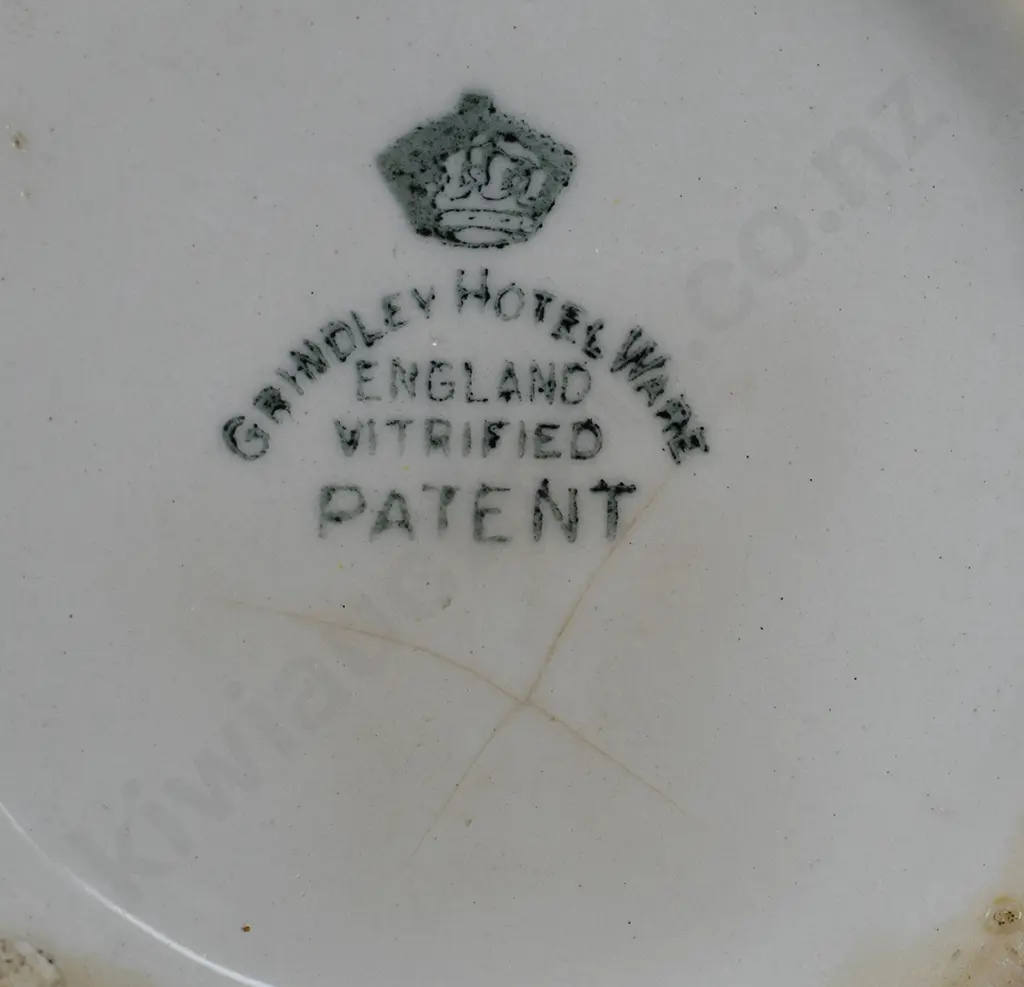 CLARENDON HOTEL PALMERSTON NORTH MILK JUG Image 1++