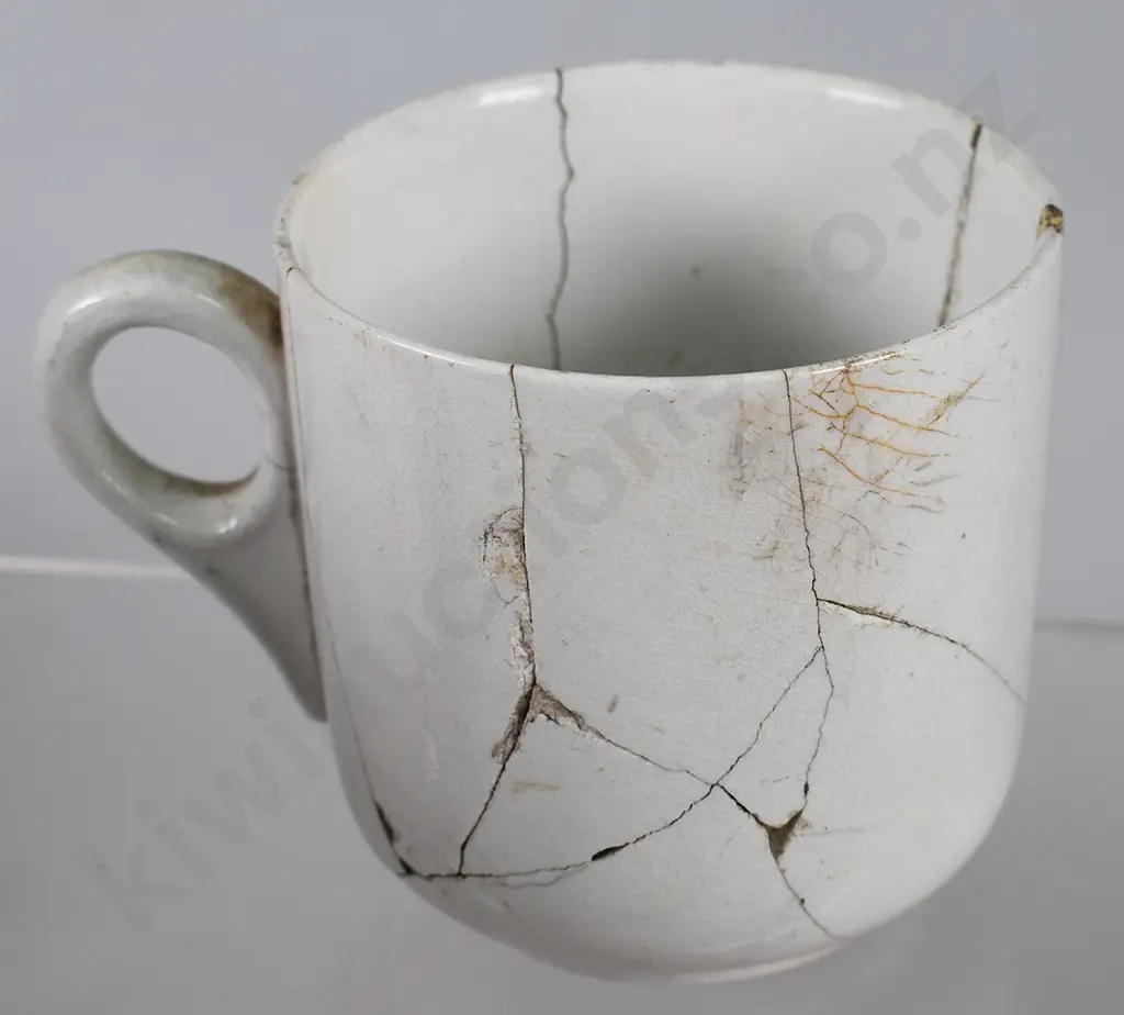 NEW ZEALAND RAILWAY CHINA CUPS - SUPER RARE ! Image 1++