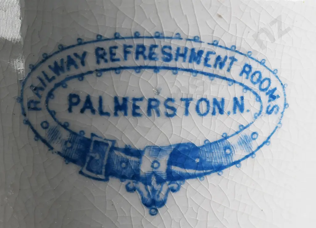 NEW ZEALAND RAILWAY CHINA CUPS - SUPER RARE ! Image 1++