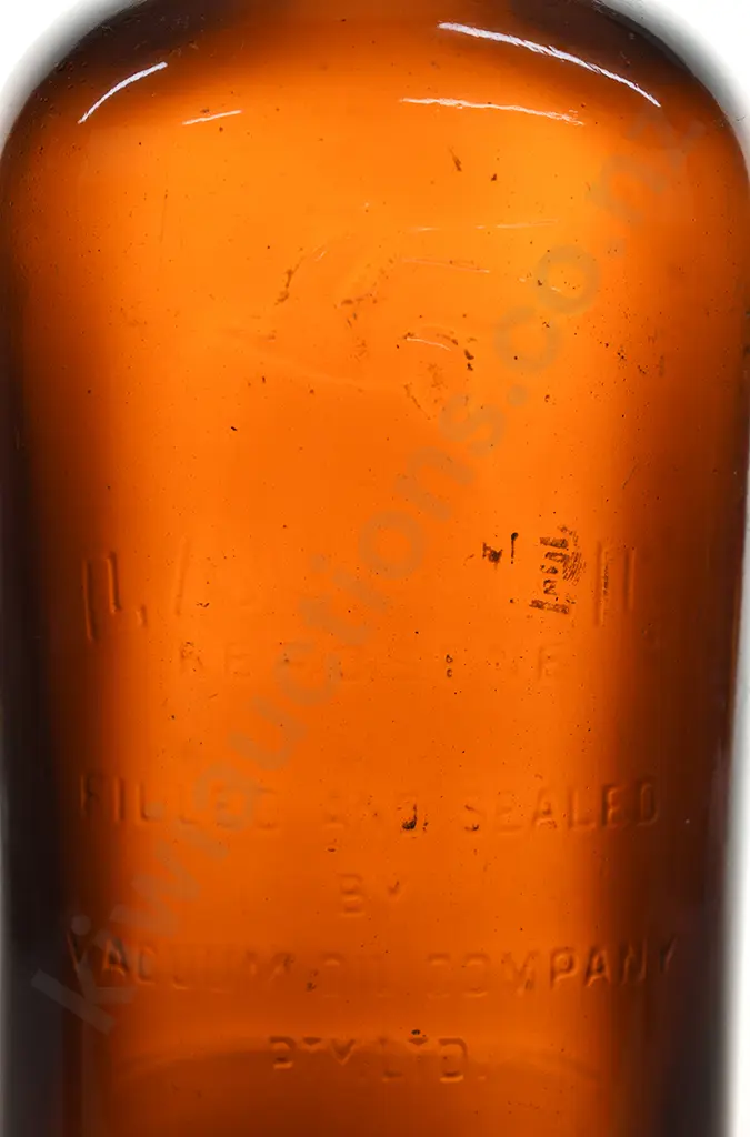 LAUREL KEROSENE QUART BOTTLE Image 1++
