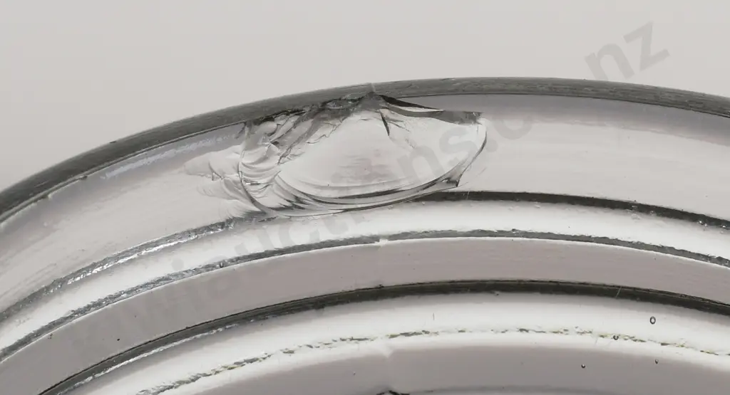 VACUUM OIL & MOBIL QUART OIL BOTTLES Image 1++