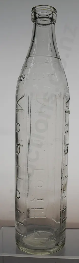 MOBIL QUART AND PINT OIL BOTTLES Image 1++