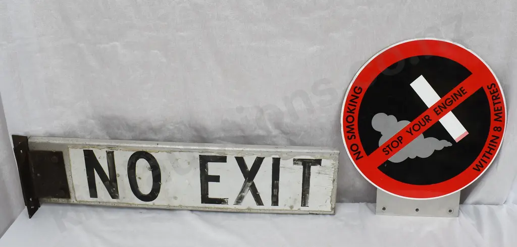 NO EXIT, STOP YOUR ENGINE SIGNS Image 1++