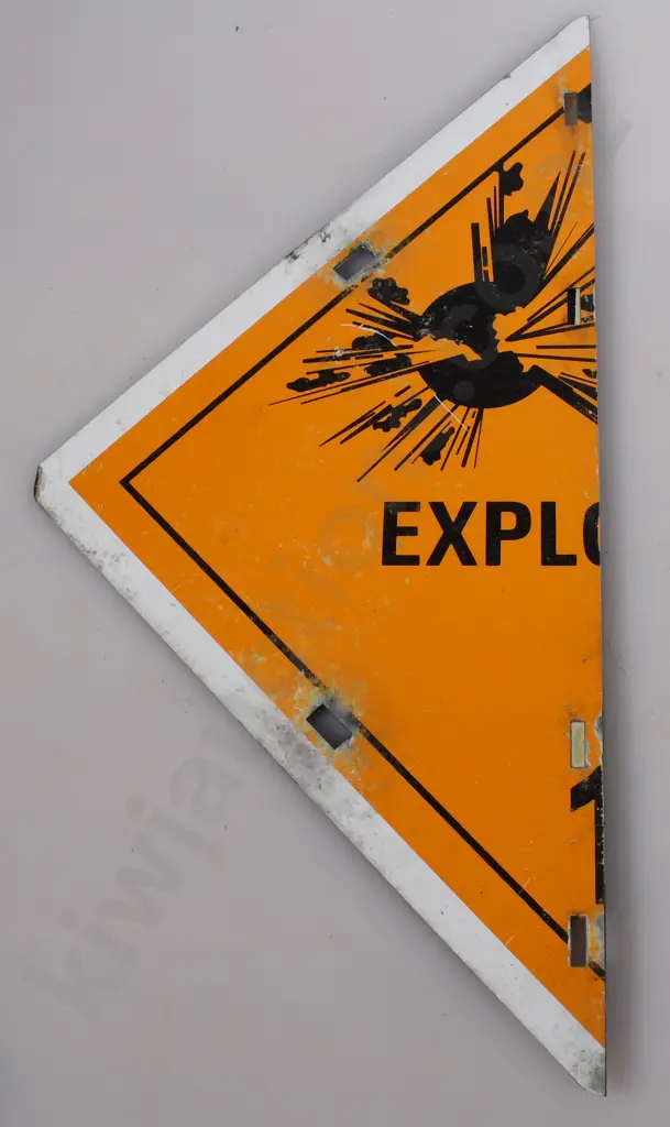EXPLOSIVE TRUCK SAFETY SIGN, TO LIFTS SIGN Image 1++