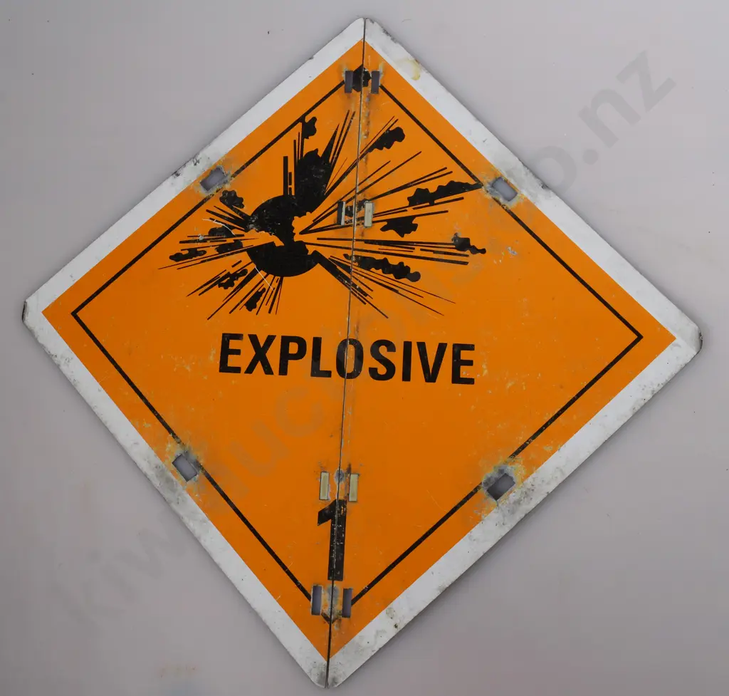 EXPLOSIVE TRUCK SAFETY SIGN, TO LIFTS SIGN Image 1++