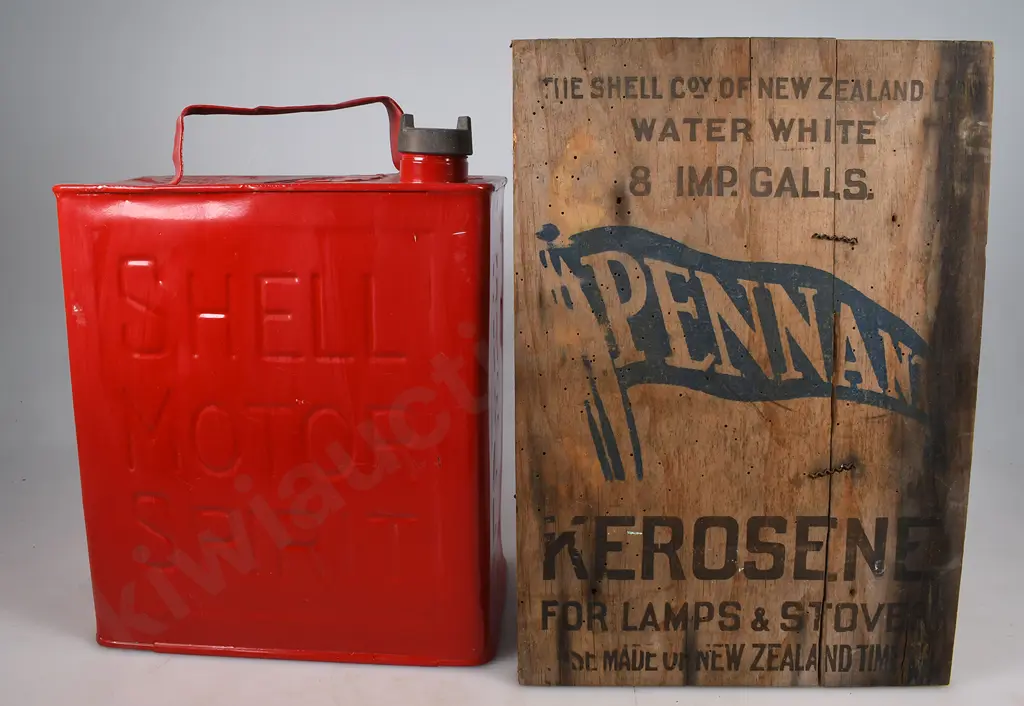SHELL 2 GAL PETROL TIN & WOODEN BOX END Image 1++