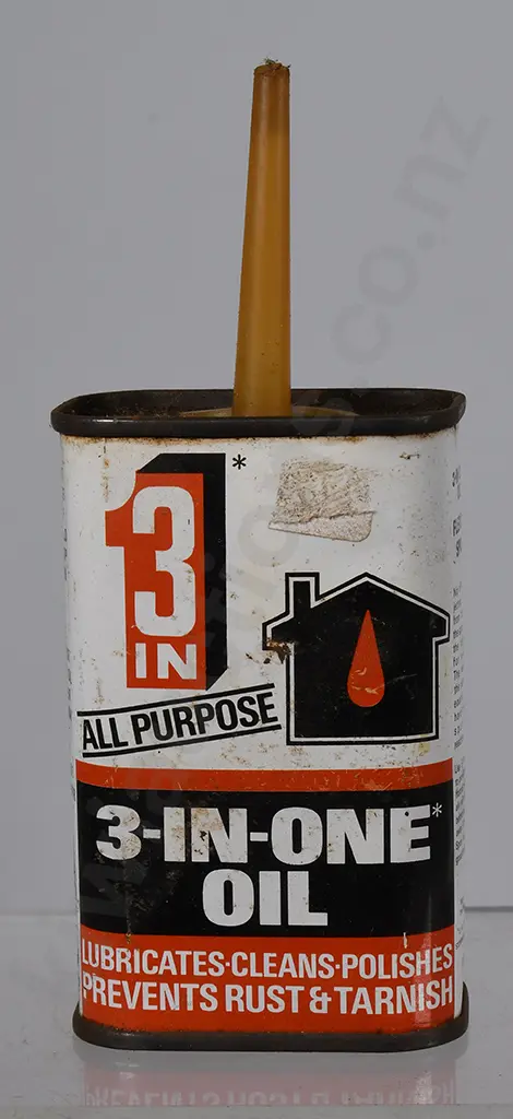 SPARK PLUG & OTHER AUTOMOTIVE COLLECTABLES Image 1++