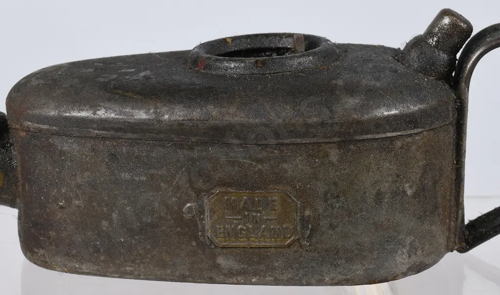 ASSORTED OIL CAN OILERS Image 1++