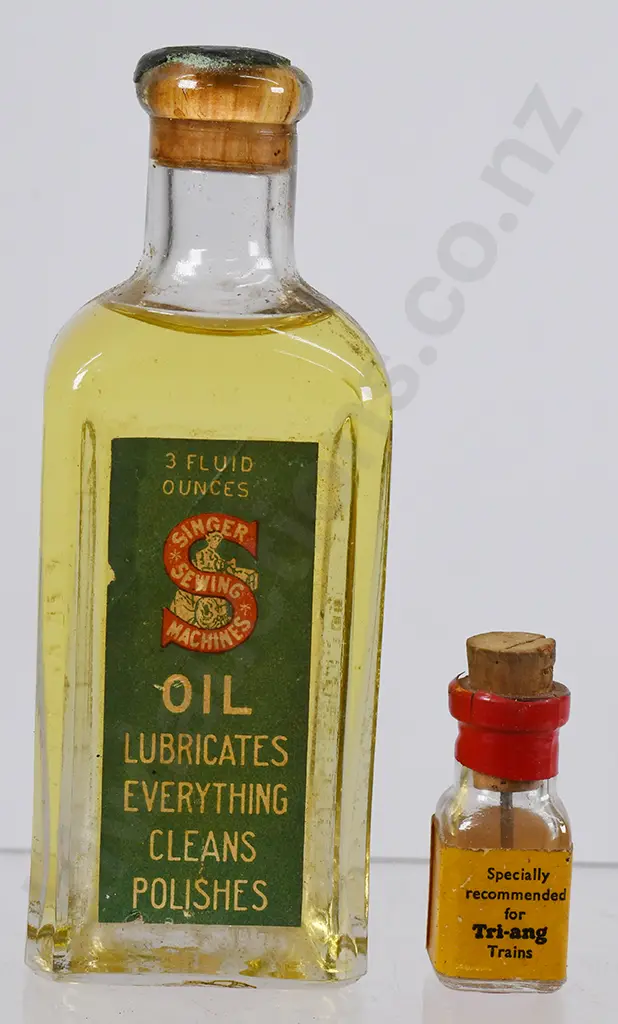 LUBRICATING OIL BOTTLES Image 1++