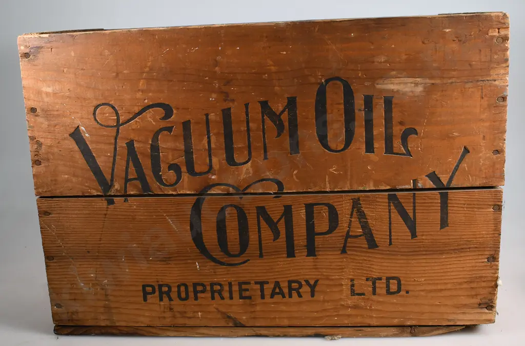 VACUUM OIL CO WOODEN TIMBER BOX Image 1++