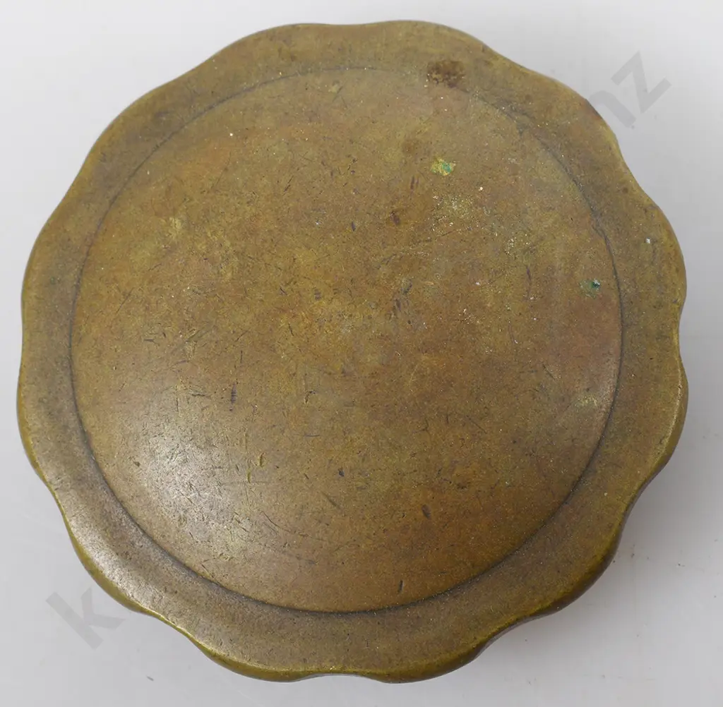 ASSORTED MOTORING HUB AND OTHER CAPS Image 1++