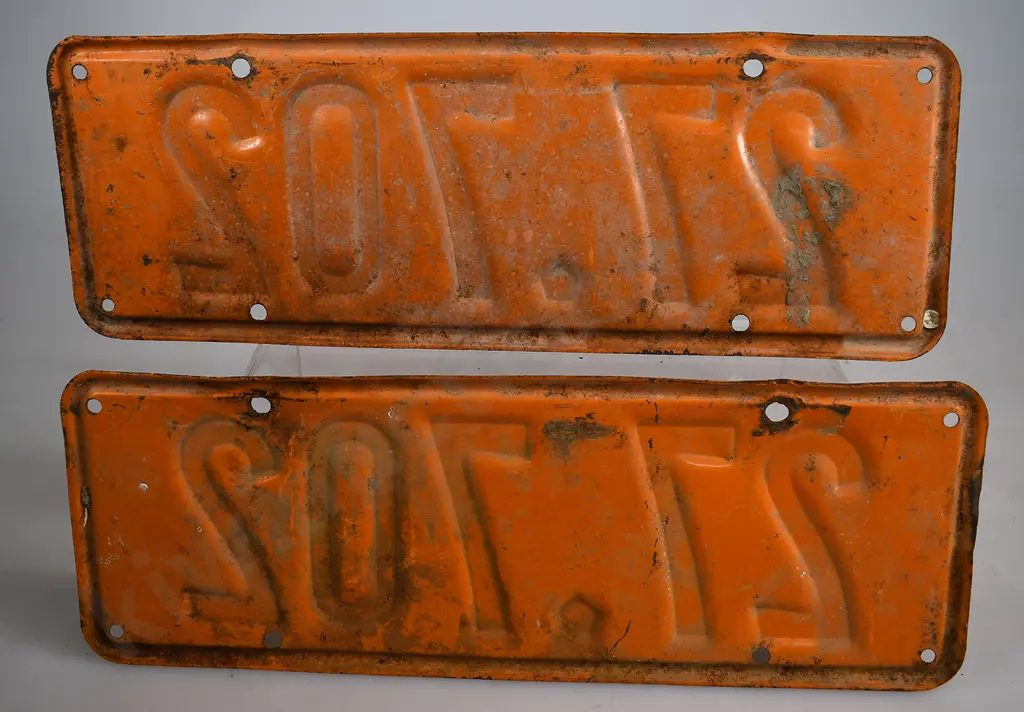 NZ PASSENGER NUMBER PLATES, 27-702, 1939-1940 Image 1++