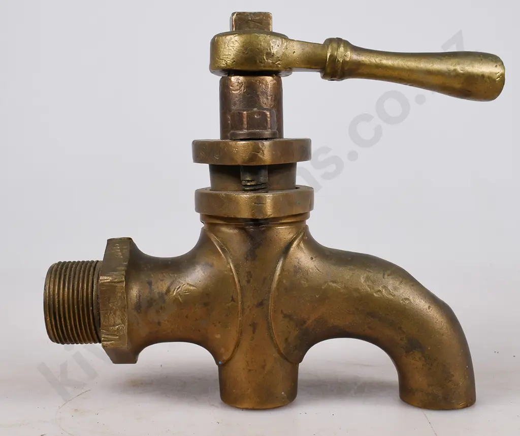 LARGE BRASS TAP Image 1++