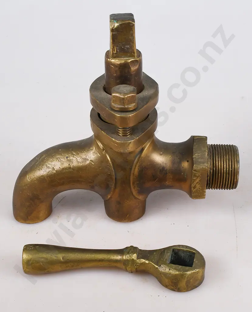 LARGE BRASS TAP Image 1++