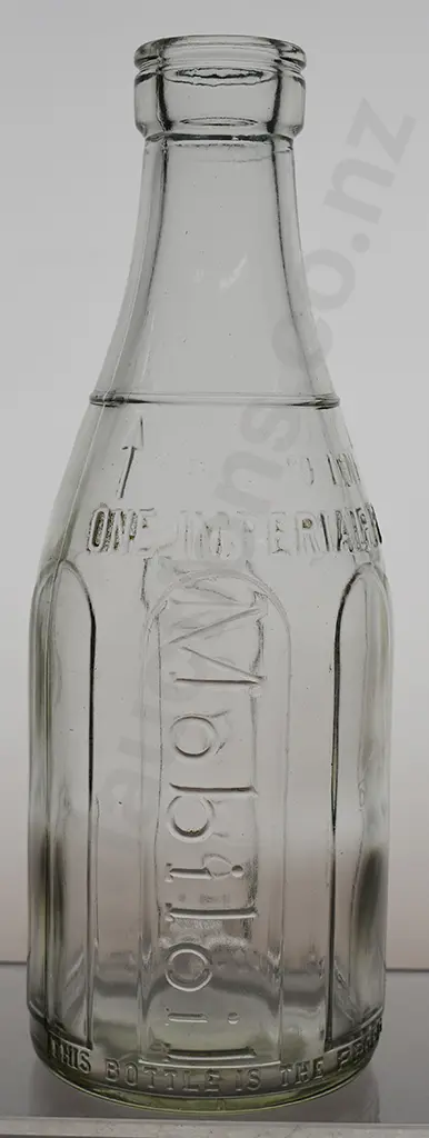 MOBIL QUART AND PINT OIL BOTTLES Image 1++