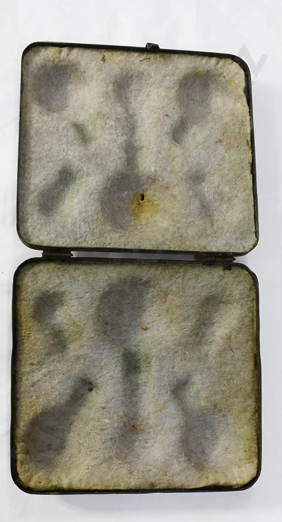 AUTOMOTIVE LIGHT BULB TINS Image 1++