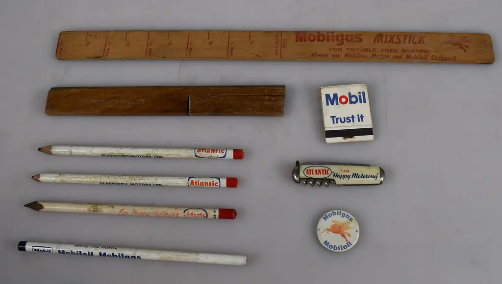 MOBIL & ATLANTIC COLLECTABLES Image 1++