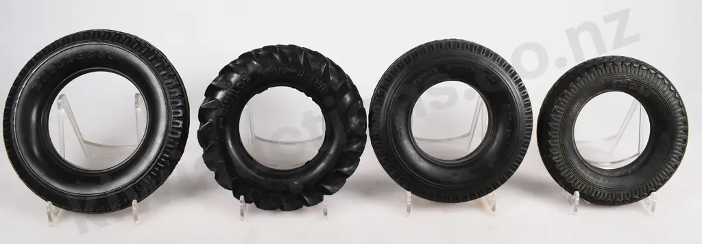 ADVERTISING TYRE ASHTRAYS Image 1++