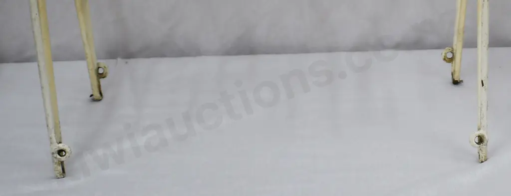 OIL BOTTLES AND STORAGE RACK Image 1++