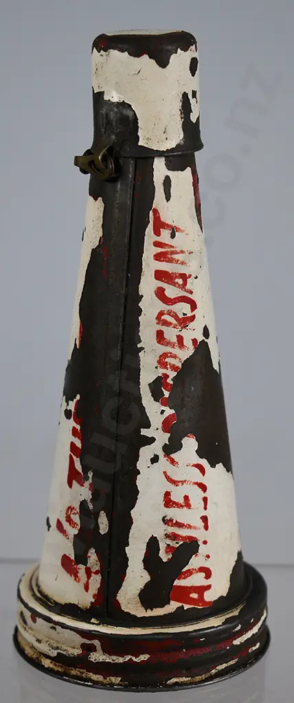 CASTROAERO PRESSED TIN BOTTLE POURER AND CAP Image 1++