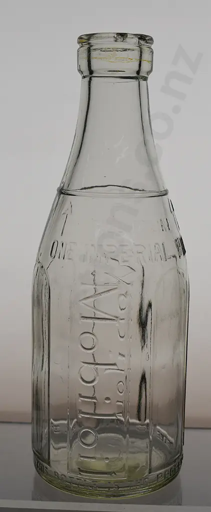 MOBIL QUART AND PINT OIL BOTTLES Image 1++