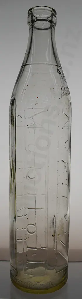 MOBIL QUART AND PINT OIL BOTTLES Image 1++