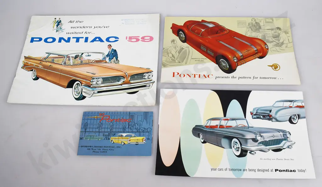 PONTIAC CATALOGUES/POSTERS Image 1++