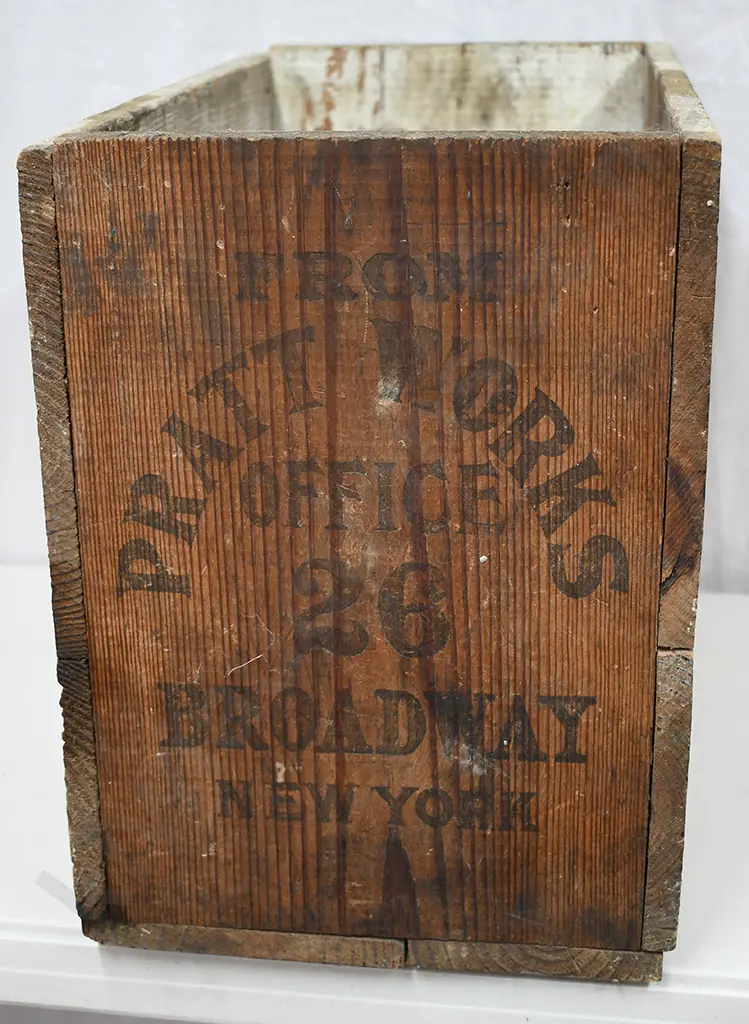 PRATT'S MOTOR CAR SPIRITS WOODEN TIMBER BOX Image 1++