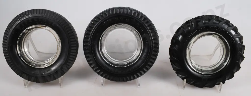 ADVERTISING TYRE ASHTRAYS Image 1++
