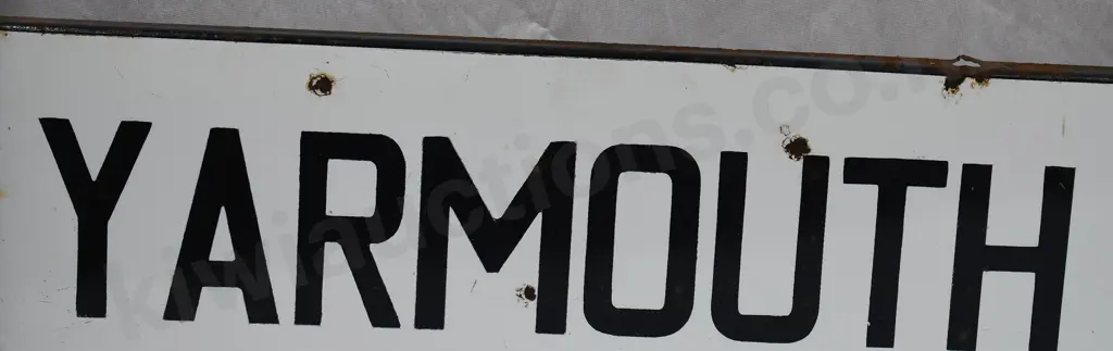 YARMOUTH STREET (KAIKOURA) ENAMEL STREET SIGN Image 1++