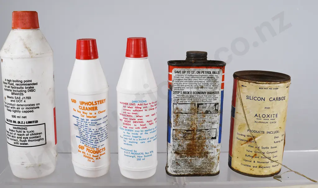 ASSORTED AUTOMOTIVE CONTAINERS Image 1++