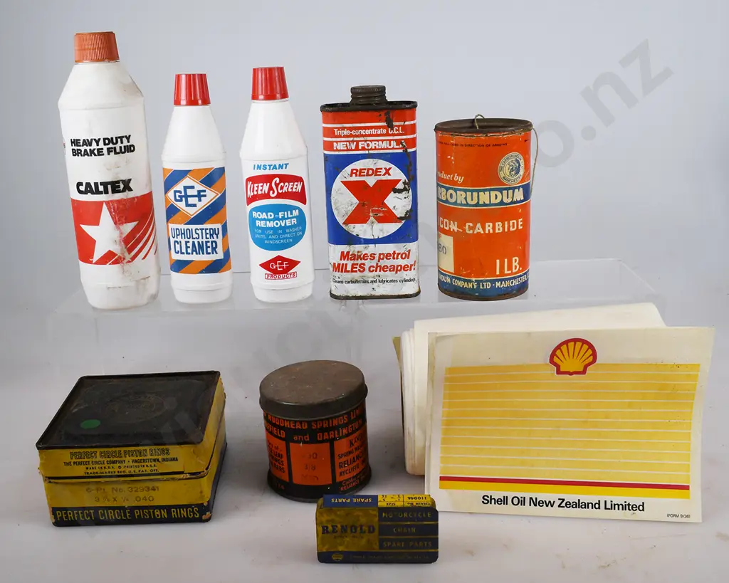 ASSORTED AUTOMOTIVE CONTAINERS Image 1++