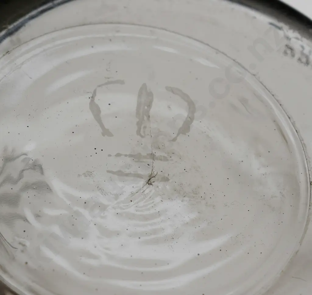 EARLY SHELL QUART OIL BOTTLE Image 1++