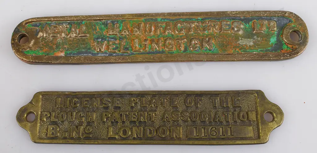 CAST METAL MAKERS PLATES Image 1++