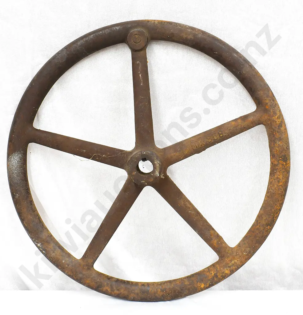 CAST IRON LARGE WHEEL Image 1++