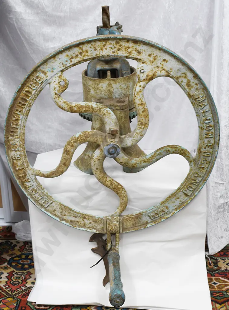 HEYBRIDGE BONE CRUSHER Image 1++