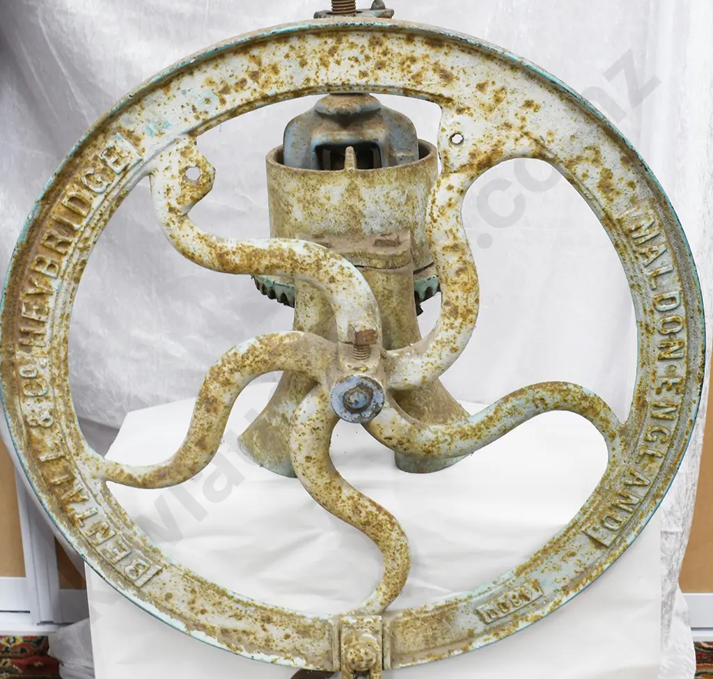 HEYBRIDGE BONE CRUSHER Image 1++