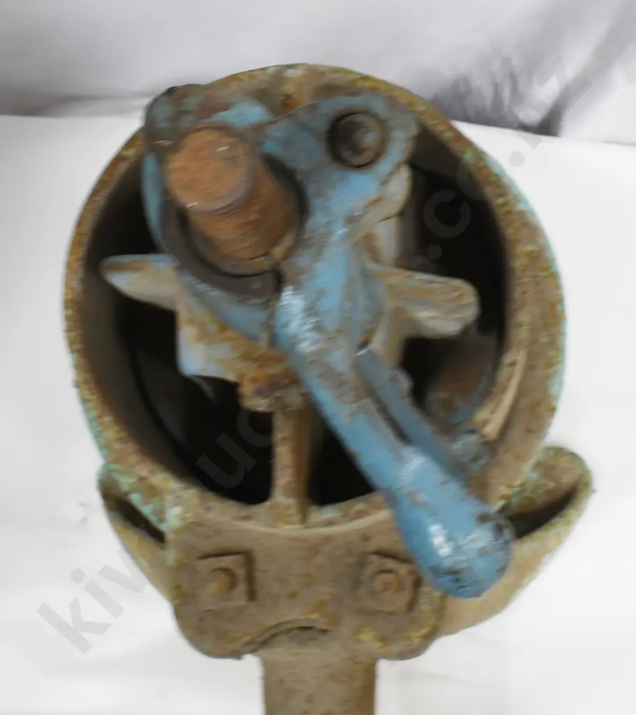 HEYBRIDGE BONE CRUSHER Image 1++