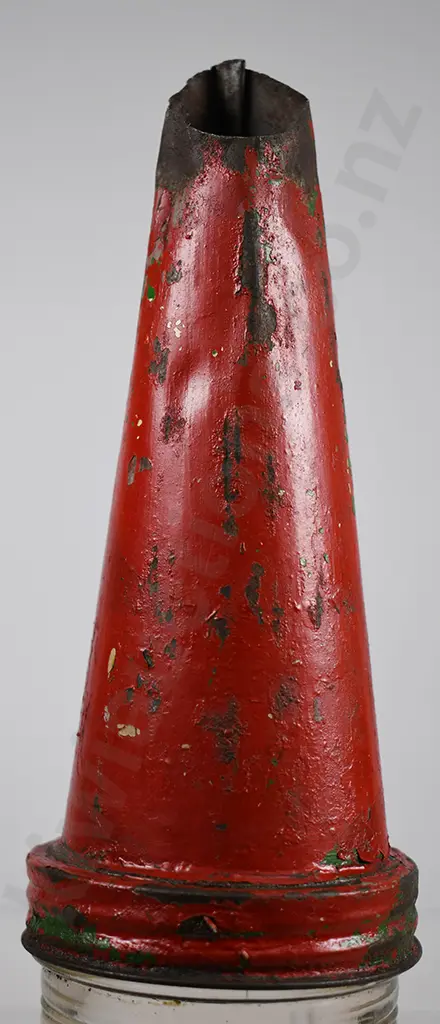 VACUUM OIL PINT OIL BOTTLE, WITH POURER Image 1++