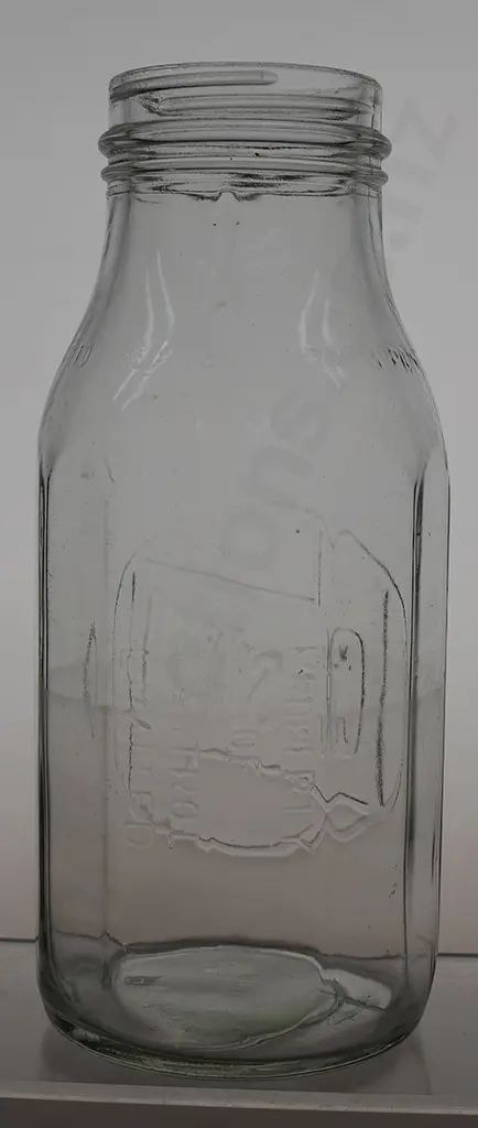 CASTROL OIL QUART BOTTLE Image 1++