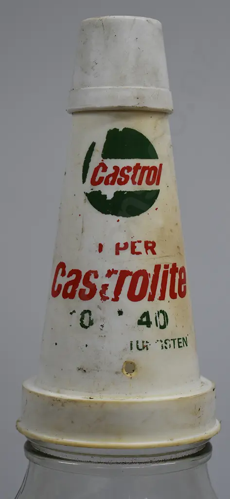 CASTROL PINT OIL BOTTLE, ACL PRINT WITH POURER Image 1++