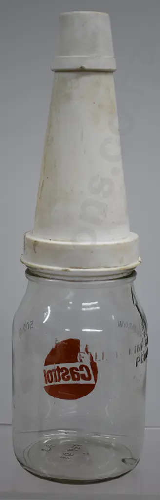 CASTROL PINT OIL BOTTLE, ACL PRINT WITH POURER Image 1++