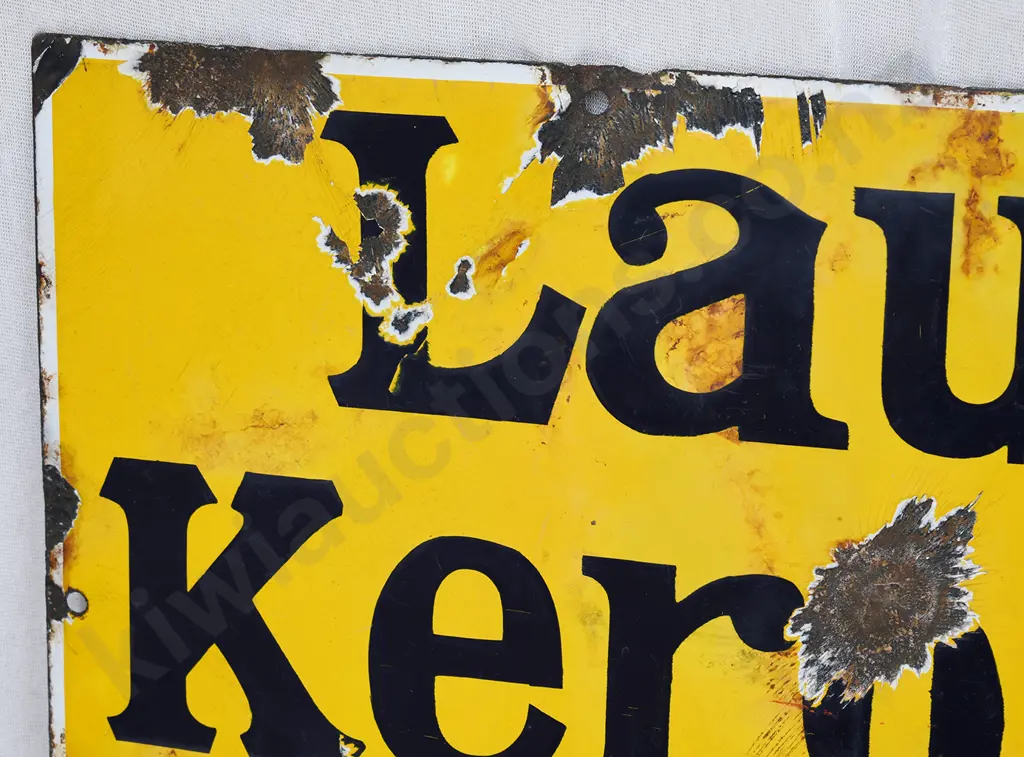 LAUREL KEROSENE ENAMEL SIGN Image 1++