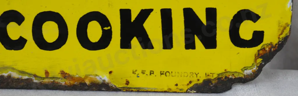 PENNANT KEROSENE DOUBLE SIDED ENAMEL SIGN Image 1++