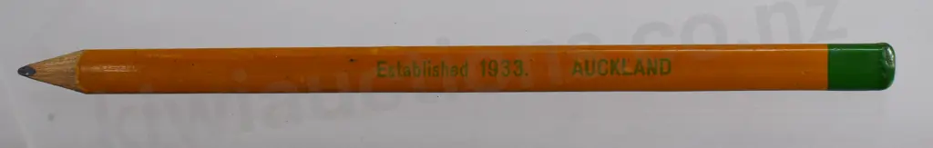 SUPREME QUALITY MOTOR OIL TIN & ADVERTISING PENCIL Image 1++