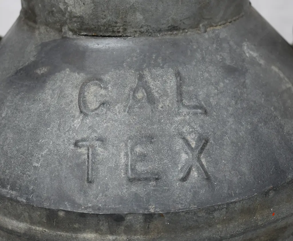 CAL TEX LARGE OIL CAN Image 1++