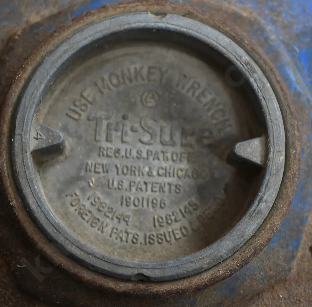 SHELL BLUE PENNANT HOUSEHOLD KEROSENE TIN Image 1++
