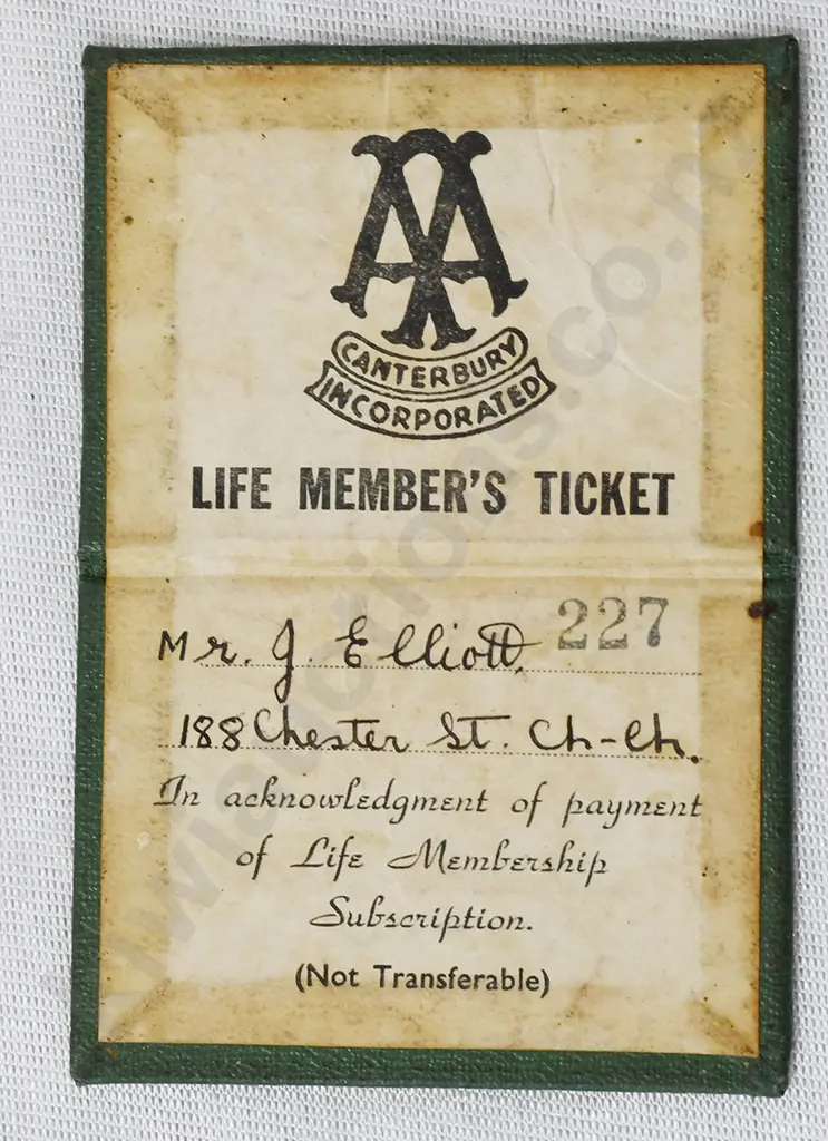 MIXED AUTOMOTIVE COLLECTABLES Image 1++