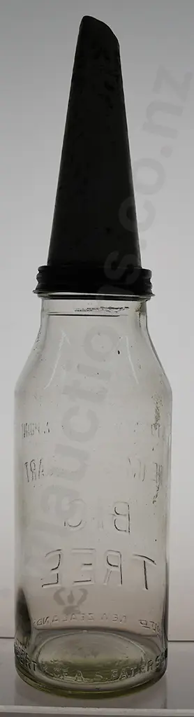 BIG TREE QUART OIL BOTTLE WITH POURER Image 1++