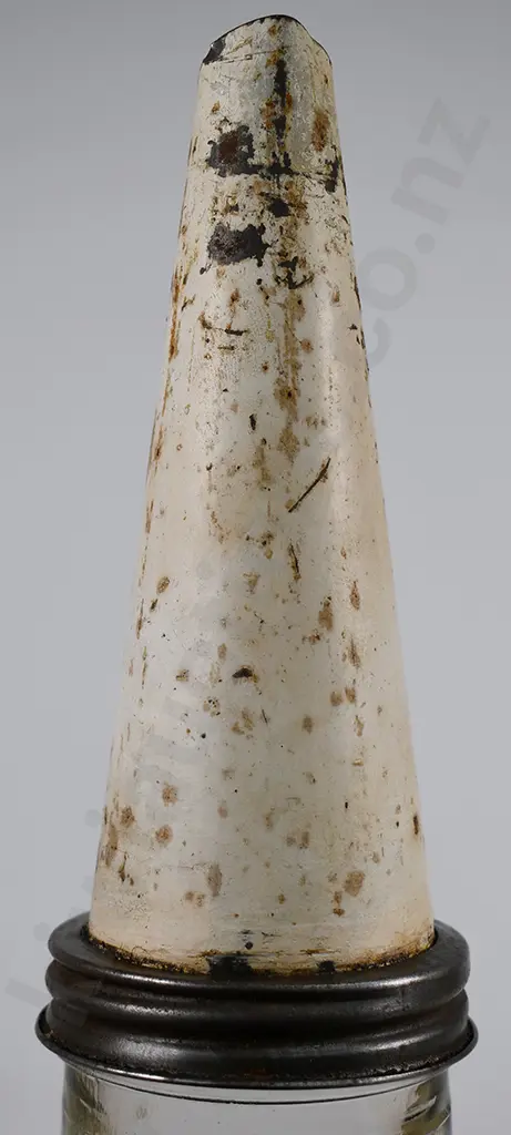 BIG TREE QUART OIL BOTTLE WITH POURER Image 1++